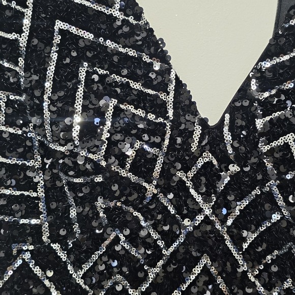 Vince Camuto Women Dress 4 Black Mini Capped Sleeve Deep Vneck Sheath Sequin 748 - Picture 14 of 15